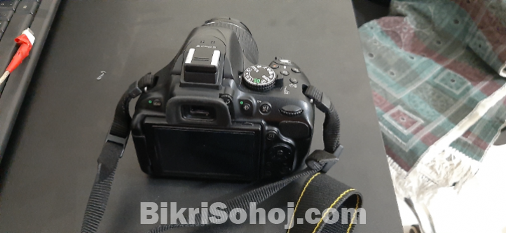 Nikon D5200 DSLR Camera + Two Lenses – Full Set for Sale!